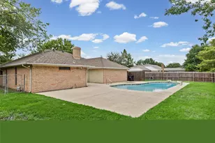 10501 Oak Creek Dr, Greenville, TX 75402 - Photo 32