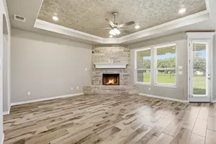 3316 Windcrest Dr, Granbury, TX 76049 - Photo 4