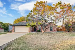 208 James St, Aledo, TX 76008 - Photo 2
