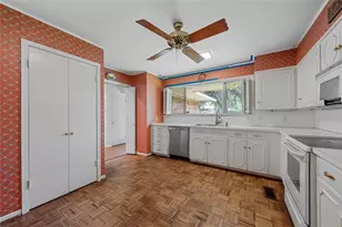 2425 Wendy Ln, Waco, TX 76710 - Photo 12