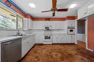 2425 Wendy Ln, Waco, TX 76710 - Photo 10