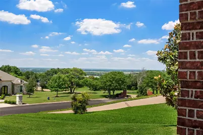 810 Forest Oaks Circle, Woodway, TX 76712 - Photo 4