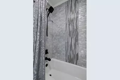 810 Forest Oaks Circle, Woodway, TX 76712 - Photo 32