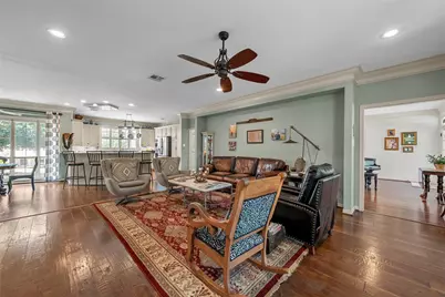 810 Forest Oaks Circle, Woodway, TX 76712 - Photo 10