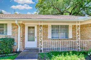 1904 Cypress Ct, Gainesville, TX 76240 - Photo 4