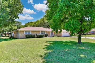 1904 Cypress Court, Gainesville, TX 76240 - Photo 1