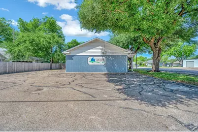 706 W 5th Street, Clifton, TX 76634 - Photo 20