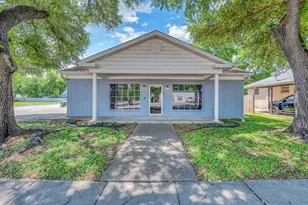 706 W 5th St, Clifton, TX 76634 - Photo 1