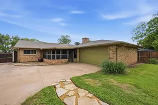 1517 W Shields Dr, Sherman, TX 75092 - Photo 32