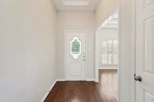 437 Heneretta Dr, Hurst, TX 76054 - Photo 2
