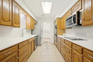 437 Heneretta Dr, Hurst, TX 76054 - Photo 10