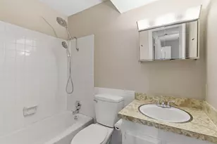 2113 Fleur De Lis Ct, Arlington, TX 76012 - Photo 20