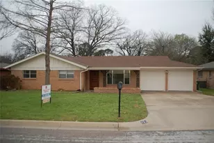 1133 Valley View Dr, Hurst, TX 76053 - Photo 1
