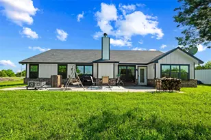 1026 Julia Ct, Rio Vista, TX 76093 - Photo 4