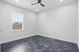 544 Highview Ct, Godley, TX 76044 - Photo 8