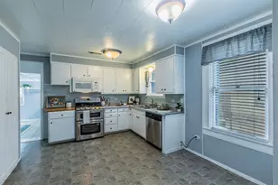 900 N 31st St, Waco, TX 76707 - Photo 10