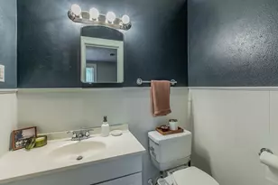 900 N 31st St, Waco, TX 76707 - Photo 16