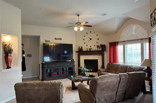 1748 River Run Dr, DeSoto, TX 75115 - Photo 18