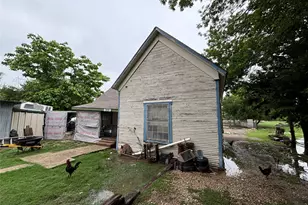 309 S Barry St, Mertens, TX 76666 - Photo 2