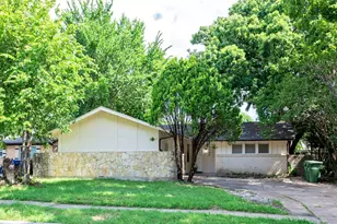 1505 McDonald Dr, Garland, TX 75041 - Photo 2
