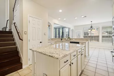 302 Village Trail, Trophy Club, TX 76262 - Photo 10