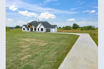 108 Bear Cat Court, Alvord, TX 76225 - Photo 6