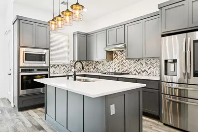242 Woodson Street, Irving, TX 75063 - Photo 6