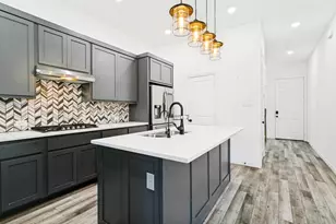 242 Woodson St, Irving, TX 75063 - Photo 4
