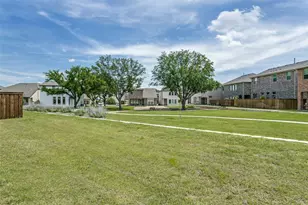 242 Woodson St, Irving, TX 75063 - Photo 22