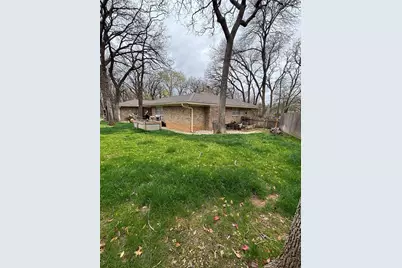 2108 Edgewood Court, Arlington, TX 76013 - Photo 6