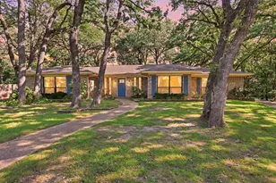 2108 Edgewood Ct, Arlington, TX 76013 - Photo 1