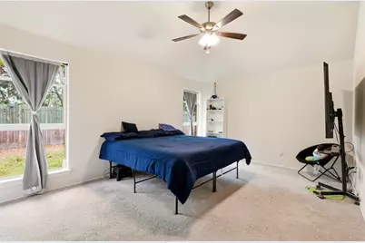 1924 Carrington, Glenn Heights, TX 75154 - Photo 6