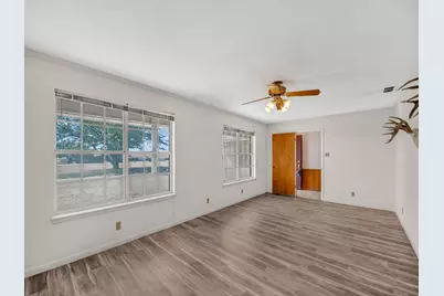 5108 Woodard Avenue, Cleburne, TX 76033 - Photo 18