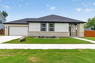 108 Griffin St, Waxahachie, TX 75165 - Photo 1