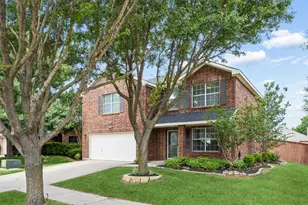 2049 Kingsbridge Dr, Heartland, TX 75126 - Photo 2