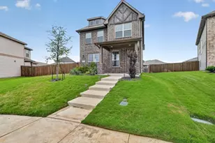2921 Dixondale Dr, Fort Worth, TX 76108 - Photo 2