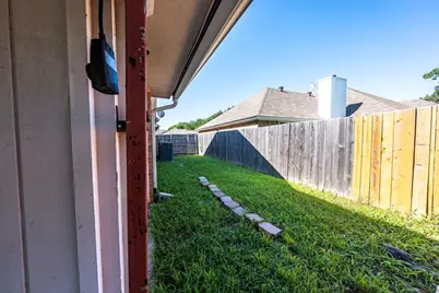 6852 Megan Lane, North Richland Hills, TX 76182 - Photo 34