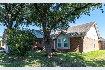 6852 Megan Lane, North Richland Hills, TX 76182 - Photo 2