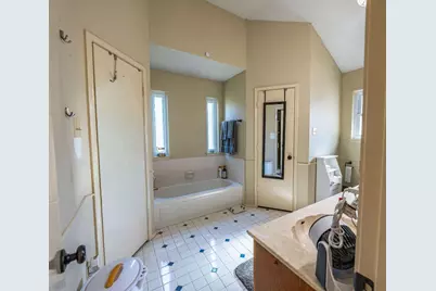 6852 Megan Lane, North Richland Hills, TX 76182 - Photo 18