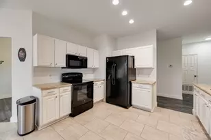 2025 Apple Dr, Little Elm, TX 75068 - Photo 10