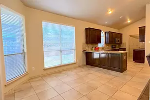 1212 Sunderland Ln, Fort Worth, TX 76134 - Photo 12
