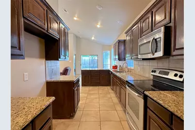 1212 Sunderland Lane, Fort Worth, TX 76134 - Photo 10