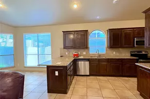 1212 Sunderland Ln, Fort Worth, TX 76134 - Photo 8