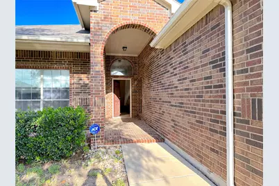 1212 Sunderland Lane, Fort Worth, TX 76134 - Photo 2