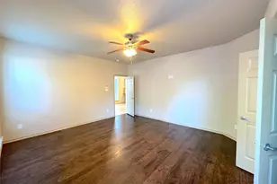 1212 Sunderland Ln, Fort Worth, TX 76134 - Photo 14