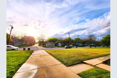 2202 Bolivar Street, Denton, TX 76201 - Photo 4