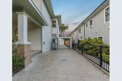 1143 Kings Highway, Dallas, TX 75208 - Photo 18