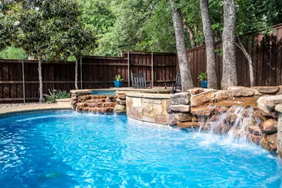4349 Crestwood Court, Grapevine, TX 76051 - Photo 4