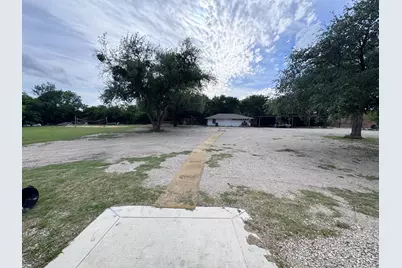 725 Hilltop Circle, DeSoto, TX 75115 - Photo 12