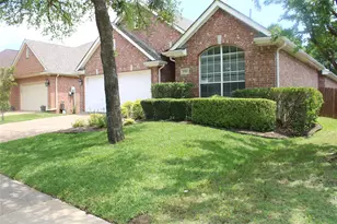 1712 Villa Ct, Corinth, TX 76210 - Photo 2